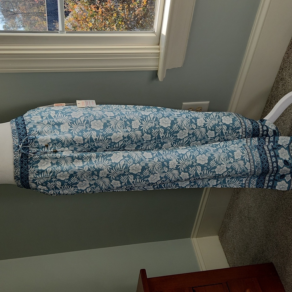 3/$20 Floral Blue and White Women's Lounge Pants